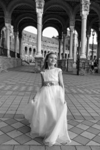 fotografía de comuniones en Sevilla realizada por Iván Pérez fotógrafo foto en blanco y negro