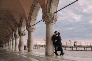 fotos novios en el Palacio Ducal de Venecia