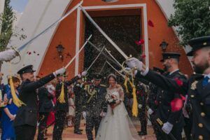 pasillo de espadas para bodas