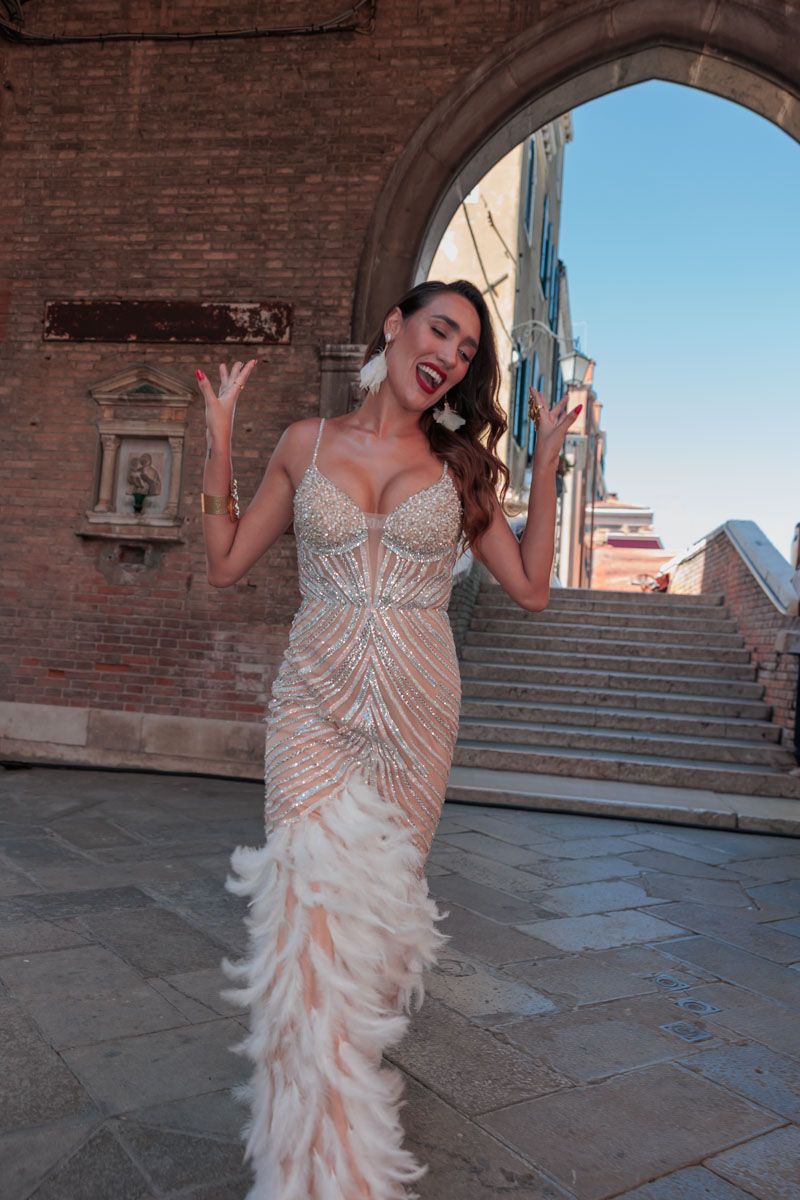 Sesión de fotos en la Mostra de Venecia caminando por las calles y puentes